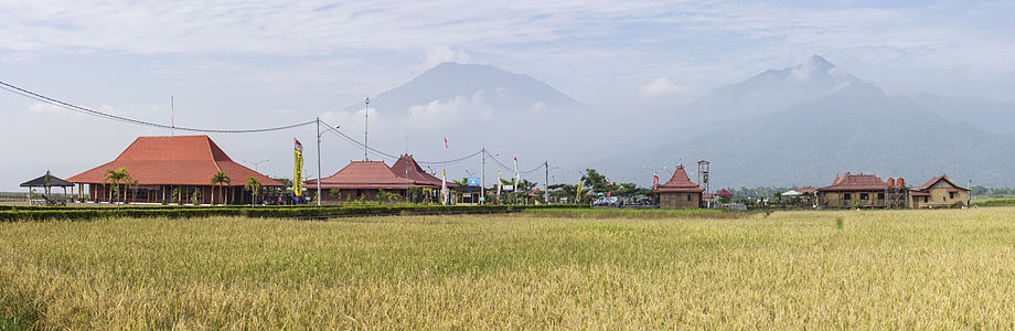 The tourist attraction Kampung Rawa, as viewed from the road