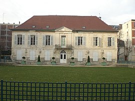 Maison des Gardes, part of the Guise Castle
