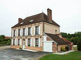 The town hall in Villeneuve-Saint-Vistre-et-Villevotte