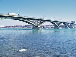 Peace Bridge zwischen Fort Erie und Buffalo