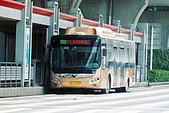 Yutong bus on route B302