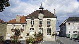 The town hall in Thillois