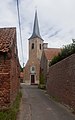 Zwalm-Hundelgem, Kirche: die Sint-Amanduskerk