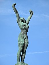 Skulptur: Mädchen mit erhobenen Händen (Hermann Haller, 1939)
