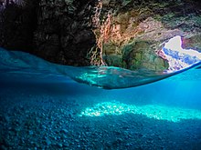 Cave of Dafinë