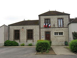 The town hall in Villuis