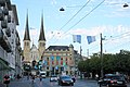 Luzern: Stadtflaggen an den Querdrähten der Trolleybusfahrleitung