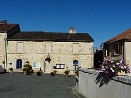 The town hall in Nantheuil
