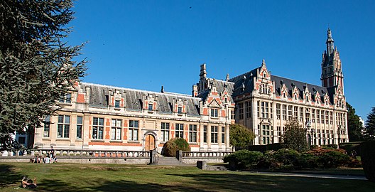 The main building on the Solbosch campus, located in the City of Brussels close to Ixelles
