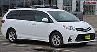 2020 Toyota Sienna LE (facelift)