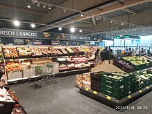 Obst- und Gemüse-Abteilung in Aldi-Süd-Filiale im aktuellsten Design (am 18. März 2021 neu eröffnete Filiale)