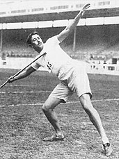 Eric Lemming, zweifacher Olympiasieger (1908/1912) im bestarmigen Speerwurf, erreichte Platz vier