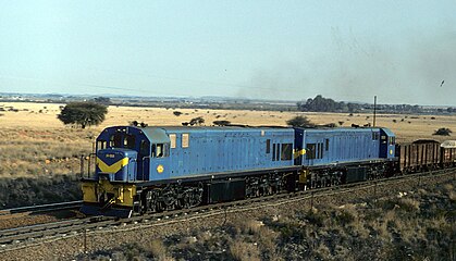 No. 34-058 and 34-059 in SAR Blue Train livery, still without saddle filters, at Modder River, Cape Province on 1 September 1975
