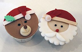 Christmas-themed cupcakes