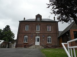 The town hall in Glatigny