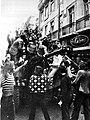 Image 5Portuguese rejoice during the 1975 Carnation Revolution. (from History of Portugal)