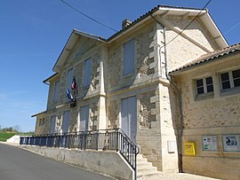 The town hall in Chamadelle
