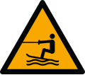 W045: Warnung vor Wasserski-Bereich