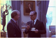Photograph of United States President Jimmy Carter meeting with Iranian Shah Mohammad Reza Pahlavi at the White House on November 15, 1977