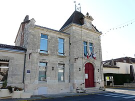 The town hall in Port-Sainte-Foy