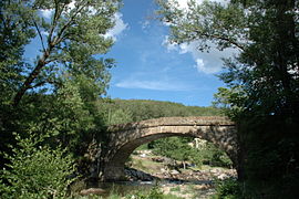 The bridge over the River Lot, in Sainte-Hélène