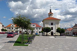 Husovo Square