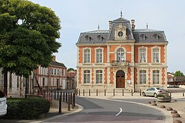 The town hall in Courtisols