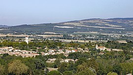 The village of Labastide-d'Anjou seen from the south
