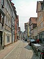 Weidenhäuser Straße, Häuserzeile und Altstadtpflasterung