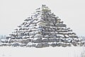 Boora Pyramid (in de sneeuw) von Eileen MacDonagh