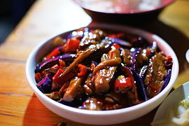 Chinese yúxiāng-qiézi (fish-fragrance eggplants)
