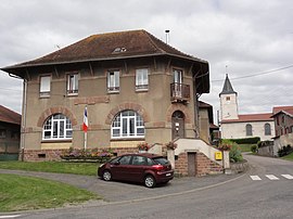 The town hall in Manonviller