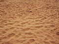 Typischer roter Sand der Ramla Bay