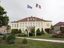 The town hall in Héming