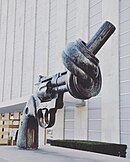 Kunstwerk „Knotted Gun“ vor dem UN-Hauptquartier