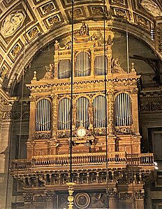 The grand organ in the tribune