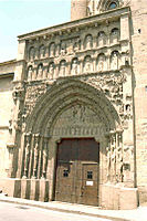 Portal of Andre Maria erreginaren eliza (Zangoza/Sangüesa).