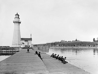 Lighthouse in Oswego, by the Detroit Publishing Company (edited by Durova)