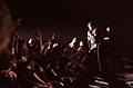 Udo Lindenberg singt auf der Bühne vor Fans; Ost­west­fa­len­hal­le, Kaunitz, „Göt­ter­häm­me­rung“-Tour '84