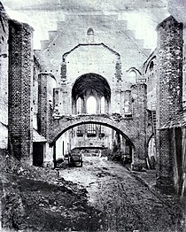 Das Innere der Kirchenruine, um 1870