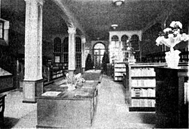 Diele der Buchhandlung (1922)