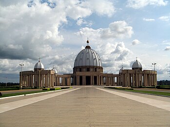 Basilica of Our Lady of Peace, Yamoussoukro, Ivory Coast, by Pierre Fakhoury, 1985–1990