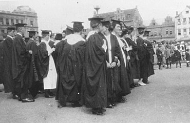 Graduation ceremony in 1922