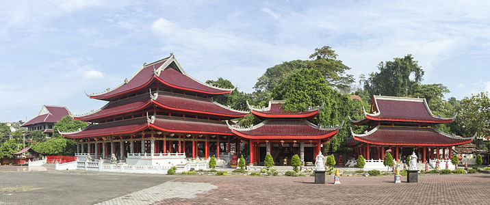 Three temples at Sam Poo Kong; this might have a chance at FPC.
