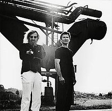 Neu! in 2000. From left to right: Klaus Dinger, Michael Rother.
