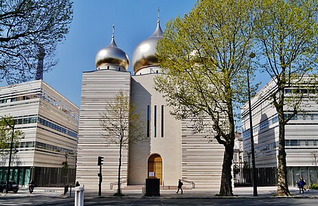 Holy Trinity Cathedral and the Russian Orthodox Spiritual and Cultural Centre, Paris (2016) by Jean-Michel Wilmotte[33]