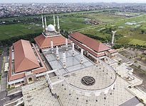 Great Mosque of Central Java, completed in 2006, shows an eclectic mixture of Javanese, European, and Middle Eastern architectural traditions.[7]