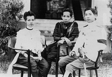 Prince Mahidol Adulyadej with his sister Princess Valaya Alongkorn and his mother, Queen Sri Savarindira (Savang Vadhana), 1925